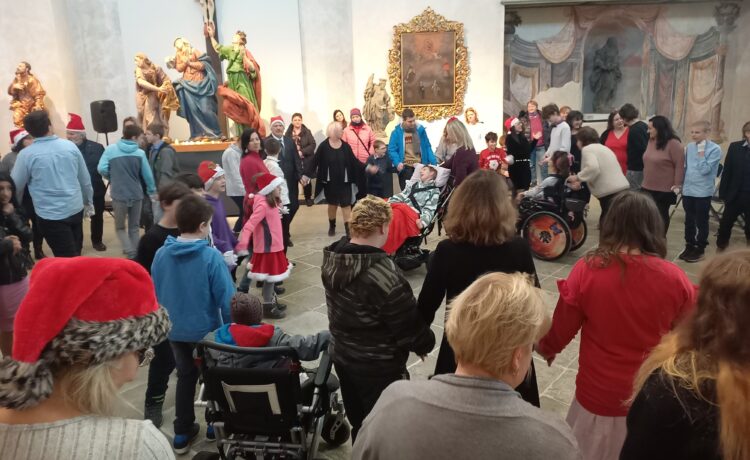 Vánoční taneční v&nbsp;MUBASO